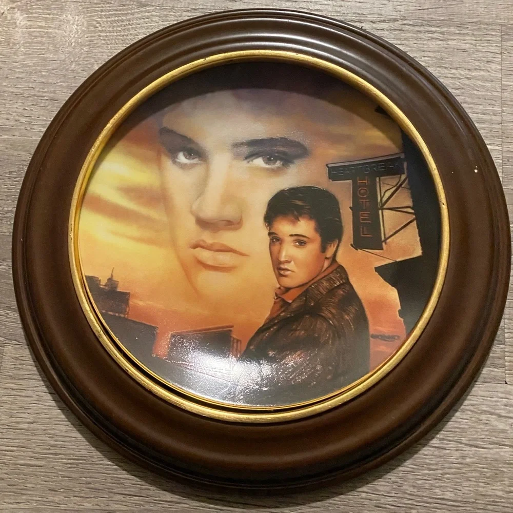 Elvis Presley Limited Edition Collector Plate Heartbreak Hotel #13963I